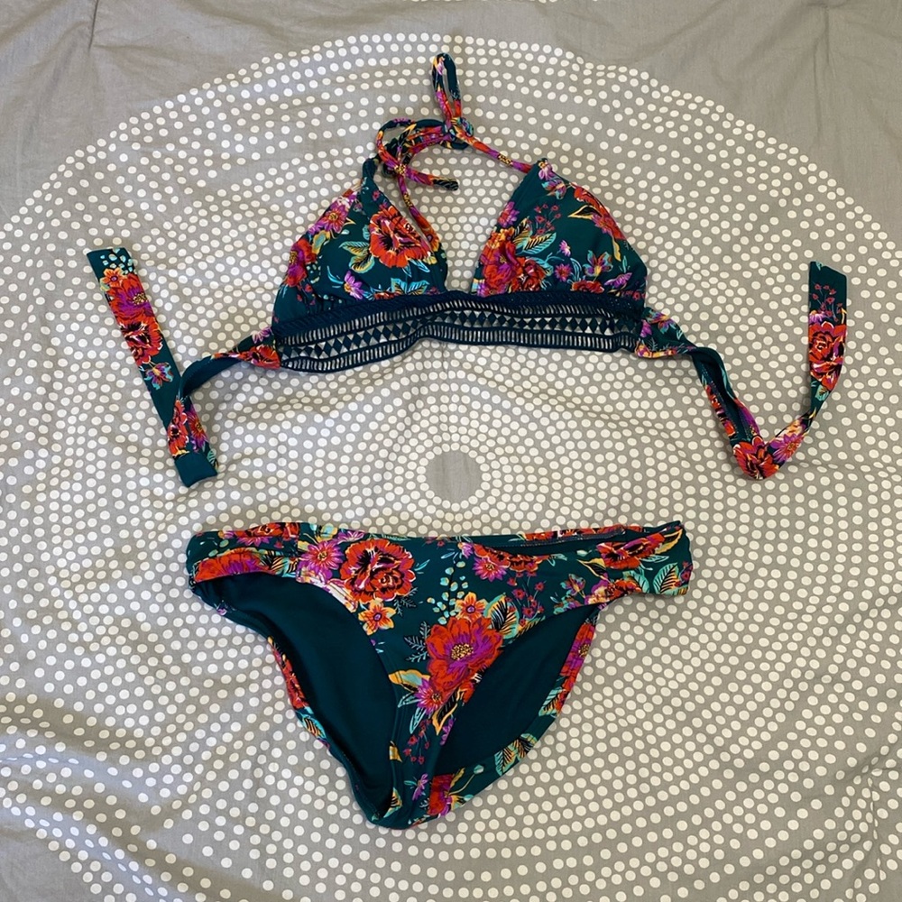Cute bikini!